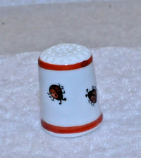 Fingerhut   - Porzellan -