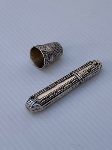 Fingerhut und nadeln - nadeln, behälter