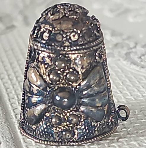 Antiker metall fingerhut - antiker, metall-fingerhut